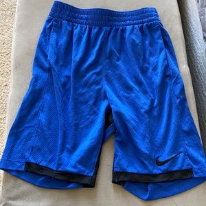 Boys Nike dri-fit basketball shorts